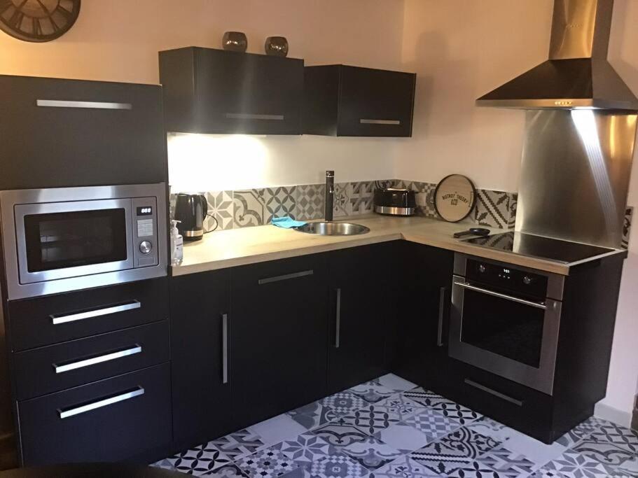 Le Crotoy En Noir Et Bois Apartment Luaran gambar